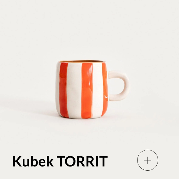 Kubek w pomarańczowe paski