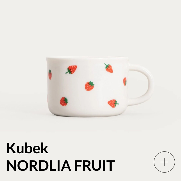 Kubek porcelanowy w truskawki