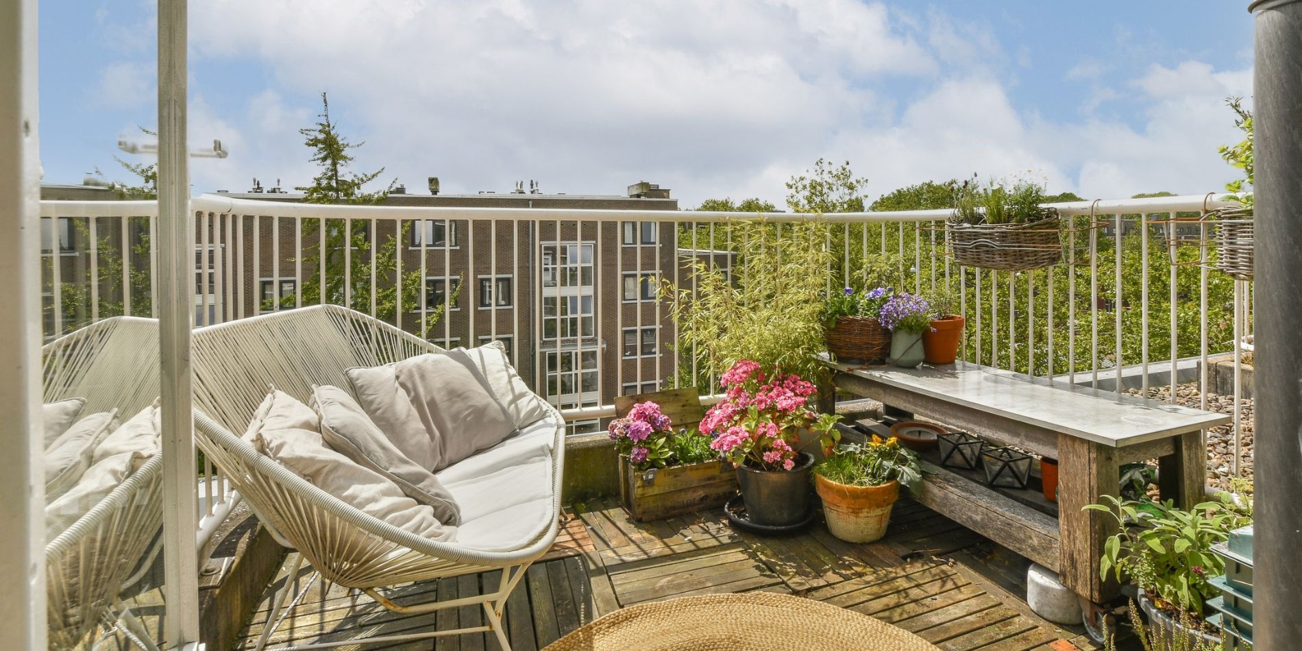 balkon z klimatem aranżacja małego balkonu