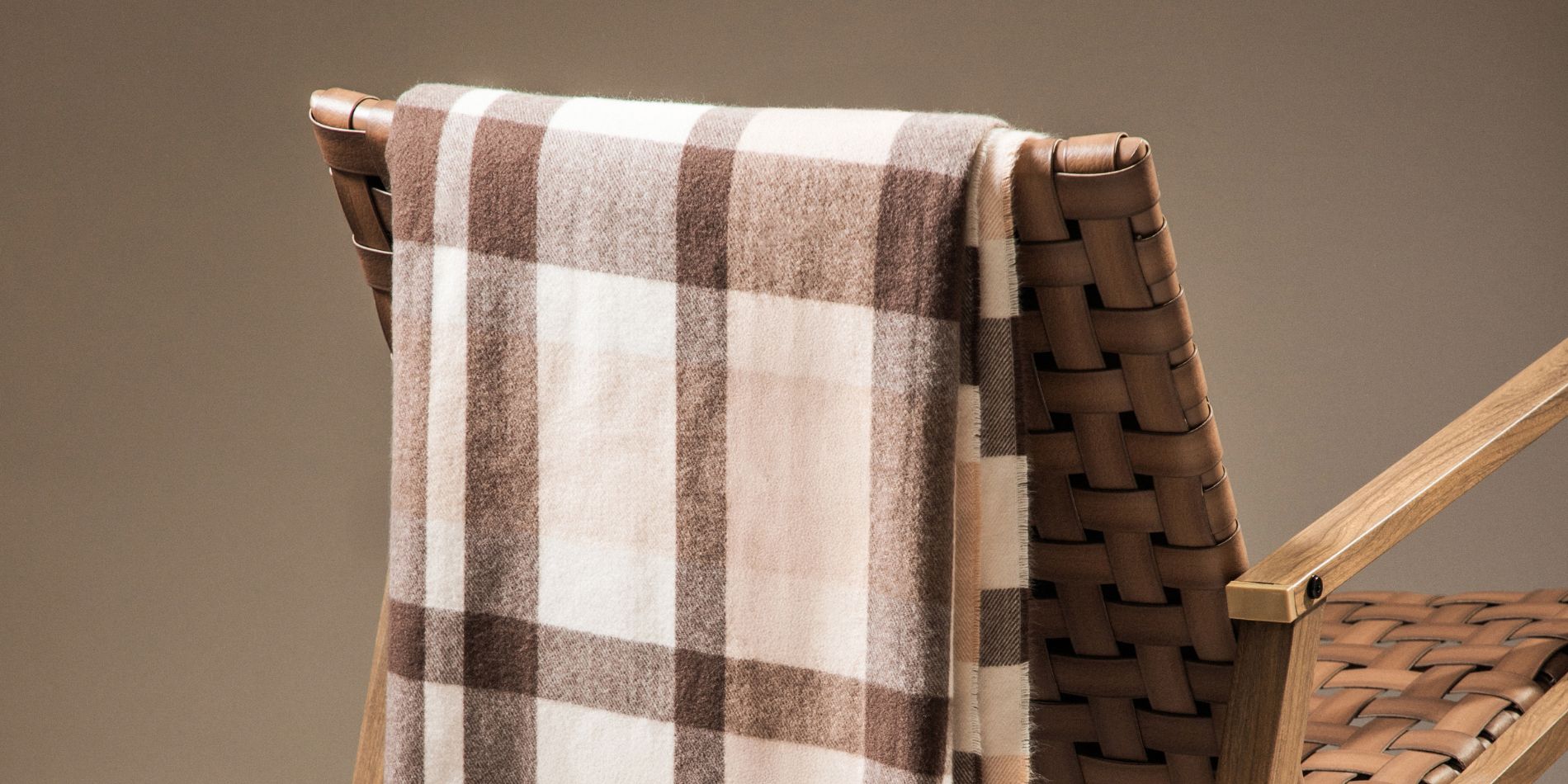 ciepły koc w kratę chocolate brown