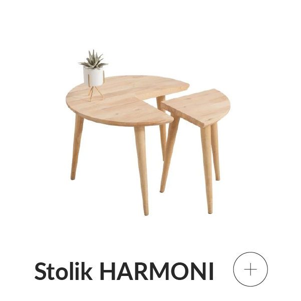 Zestaw stolików drewnianych