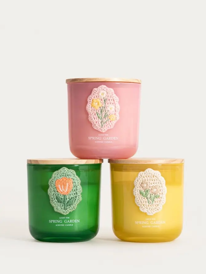 Świeca zapachowa CROHET Spring Garden 300 g