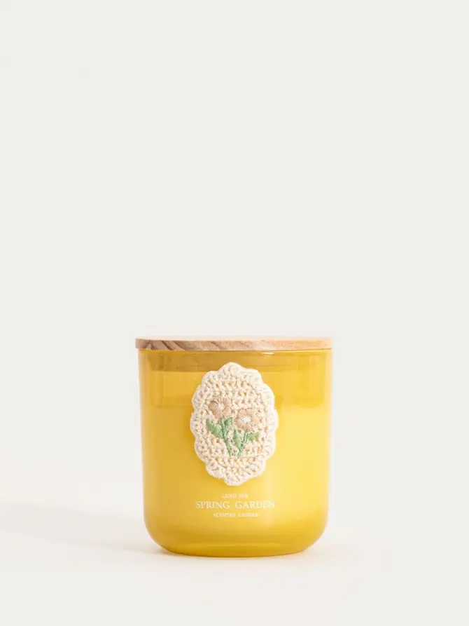 Świeca zapachowa CROHET Spring Garden 300 g