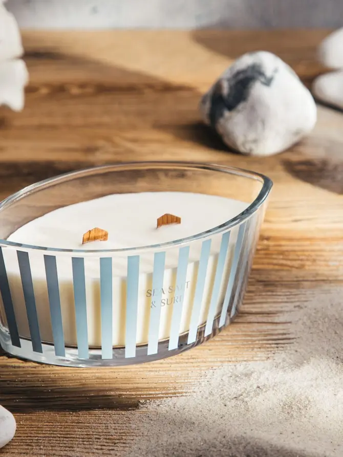 Świeca zapachowa MODERN HAMPTONS Sea Salt & Surf 480 g
