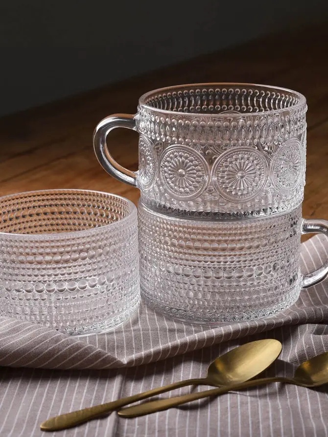 Filiżanka BARREL szklana w kropki 0,35 l