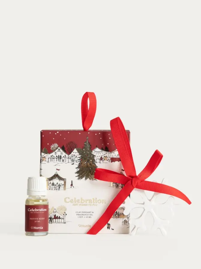 Zawieszka zapachowa CELEBRATION Festive Berry 1 szt. + 10 ml
