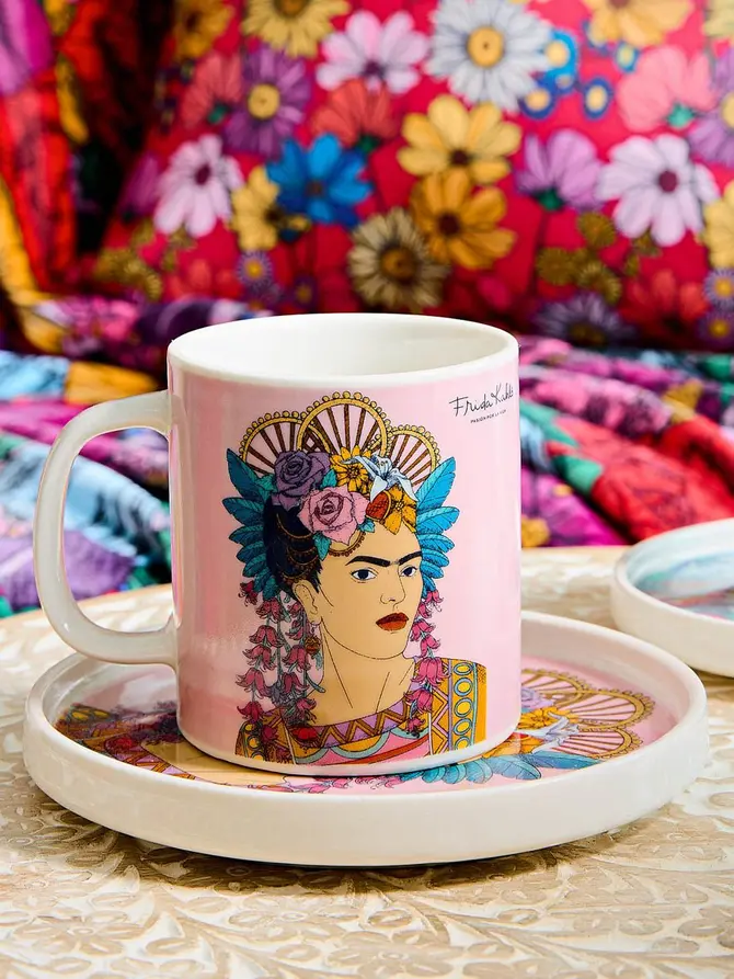 Filiżanka ze spodkiem FRIDA KAHLO fioletowa 0,2 l
