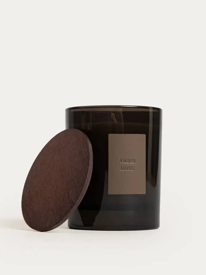 Świeca sojowa URBAN LEATHER Amber Musk 200 g