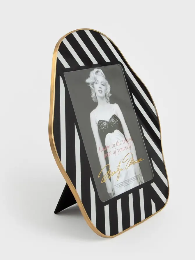 Ramka na zdjęcie MONROE LOVE o nieregularnym kształcie z wizerunkiem Marilyn Monroe 13x18 cm