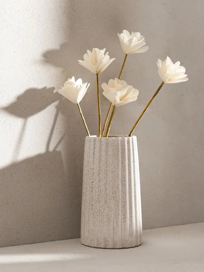 Wazon NOVO ceramiczny ryflowany ecru 11,5x19,5 cm