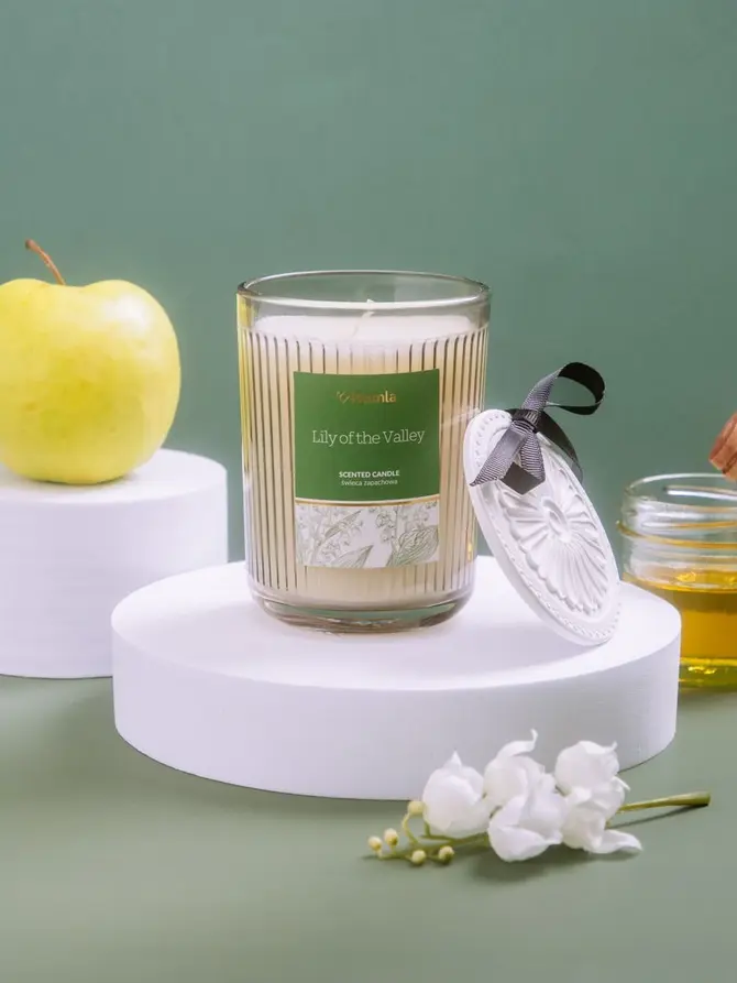 Świeca zapachowa z zawieszką BRISE Lily of the Valley 230 g