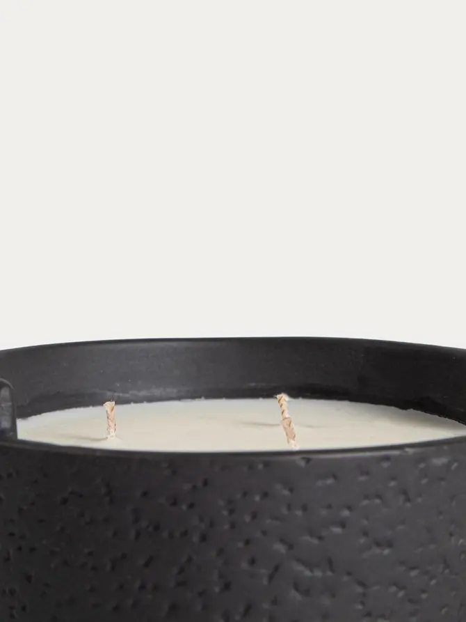 Świeca zapachowa z woskiem sojowym STONE 01 Mossy Carbon 290 g