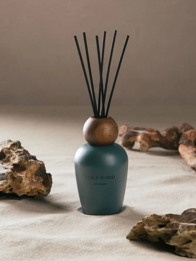 Dyfuzor zapachowy SABLE WOOD Secret Garden 200 ml