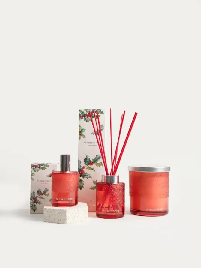 Spray do pomieszczeń MAGIC MOMENTS Scarlet Spice 100 ml
