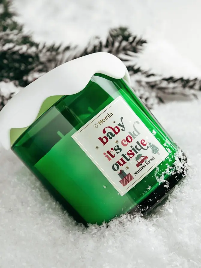 Świeca zapachowa SNOW-KISSED Northen Forest 270 g