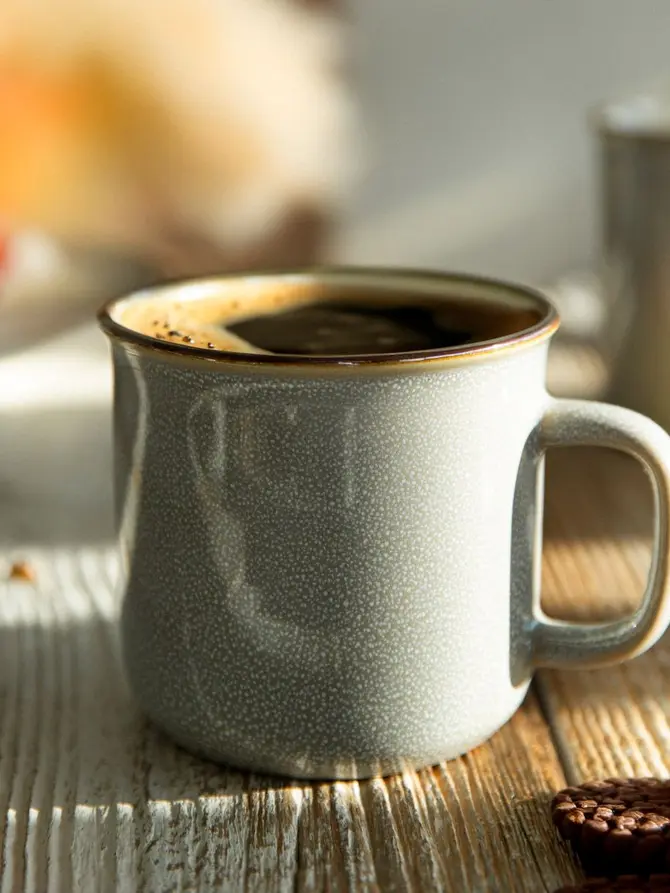 Kubek LARISA śmietankowy 0,4 l