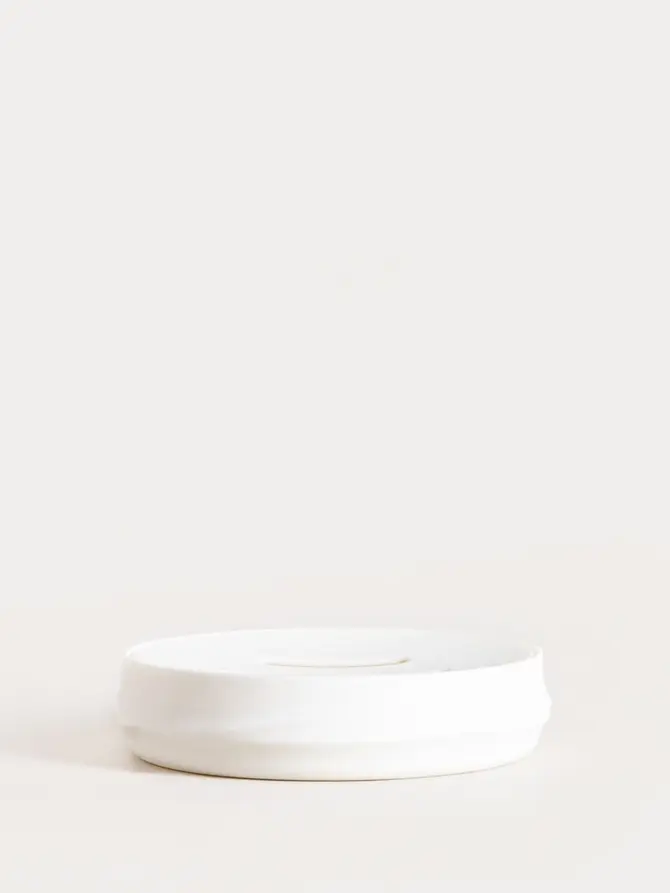Mydelniczka TORUS z tłoczeniem biała 11x11x2,5 cm