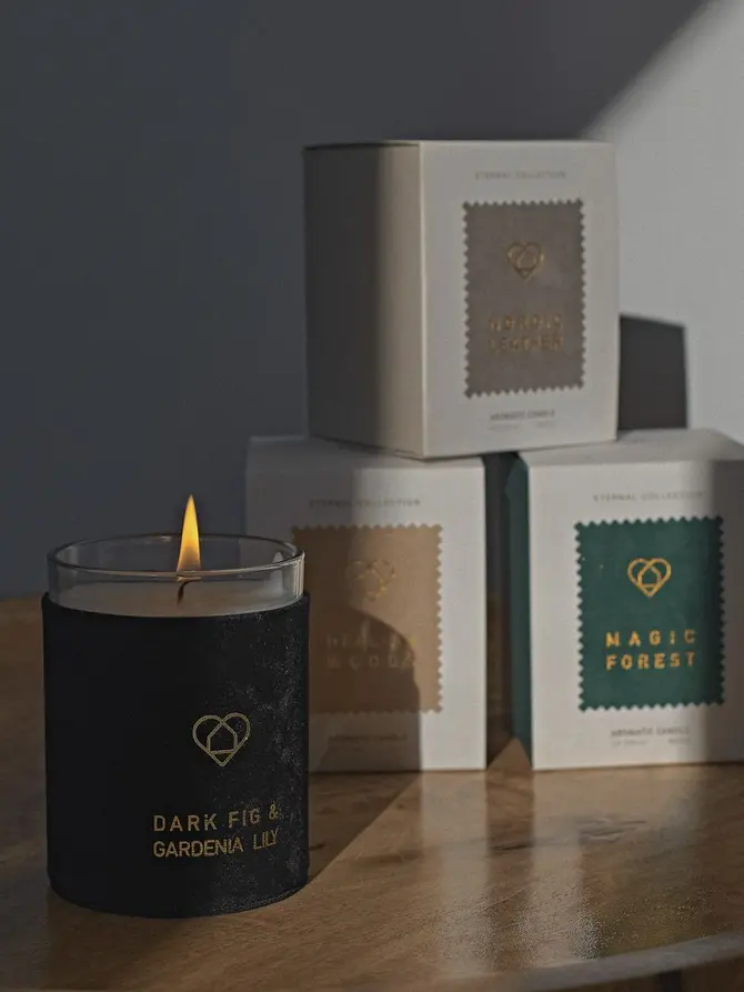 Świeca zapachowa ETERNAL Dark Fig & Gardenia Lily 230 g