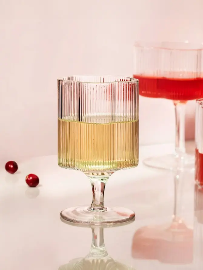 Kieliszek LINEETTA ryflowany na wino 0,2 l