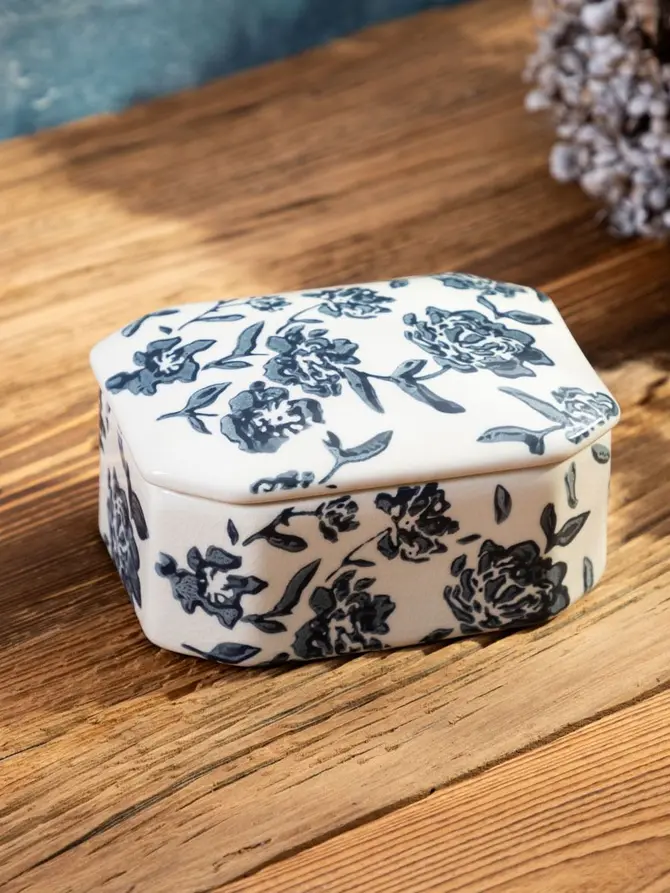 Pojemnik FLORAL HAMPTONS ceramiczny z niebieskim wzorem 14x10x7,5 cm