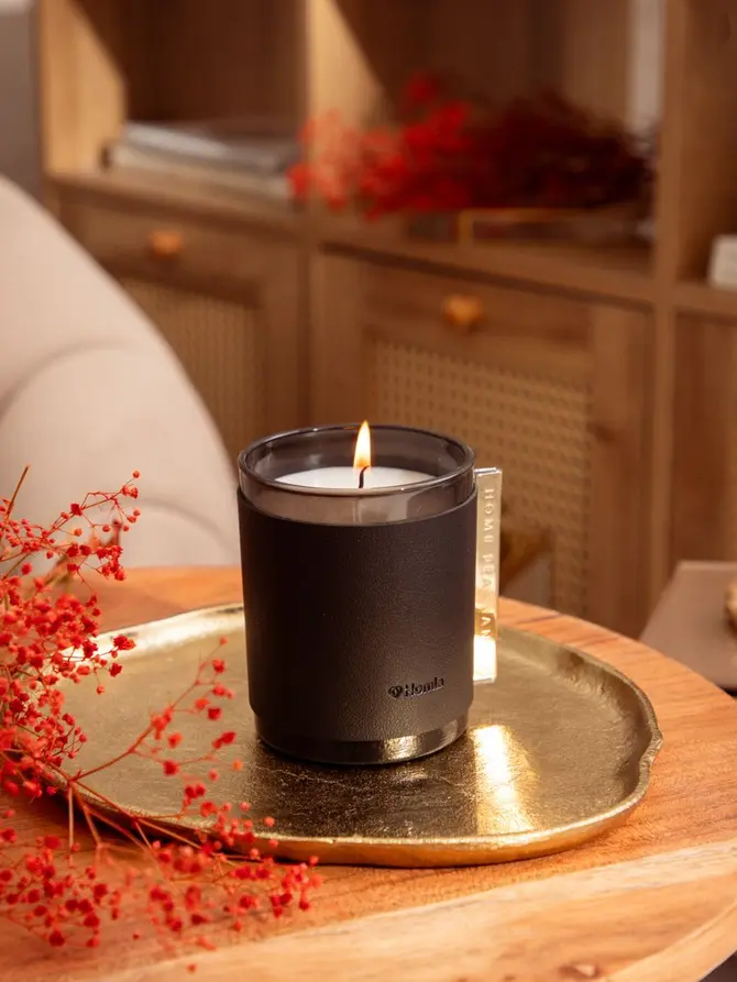 Świeca zapachowa SLEEK LEATHER Amber Musk 225 g