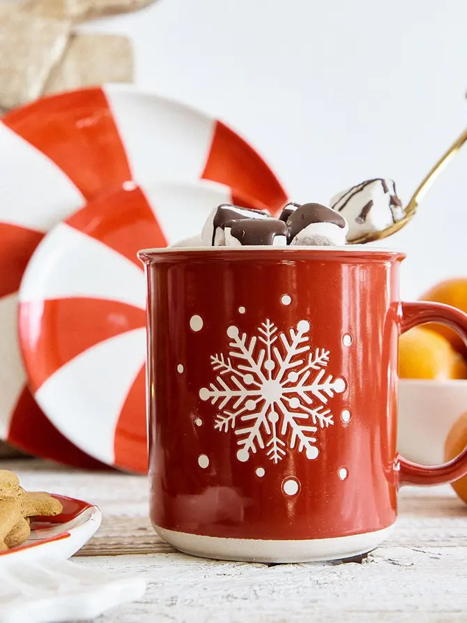 Kubek TRINKIE czerwony ze śnieżynką 0,65 l