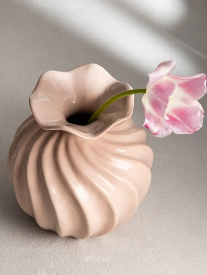 Wazon AURELIA z falista górą beżowy 16,5x16,5x19 cm