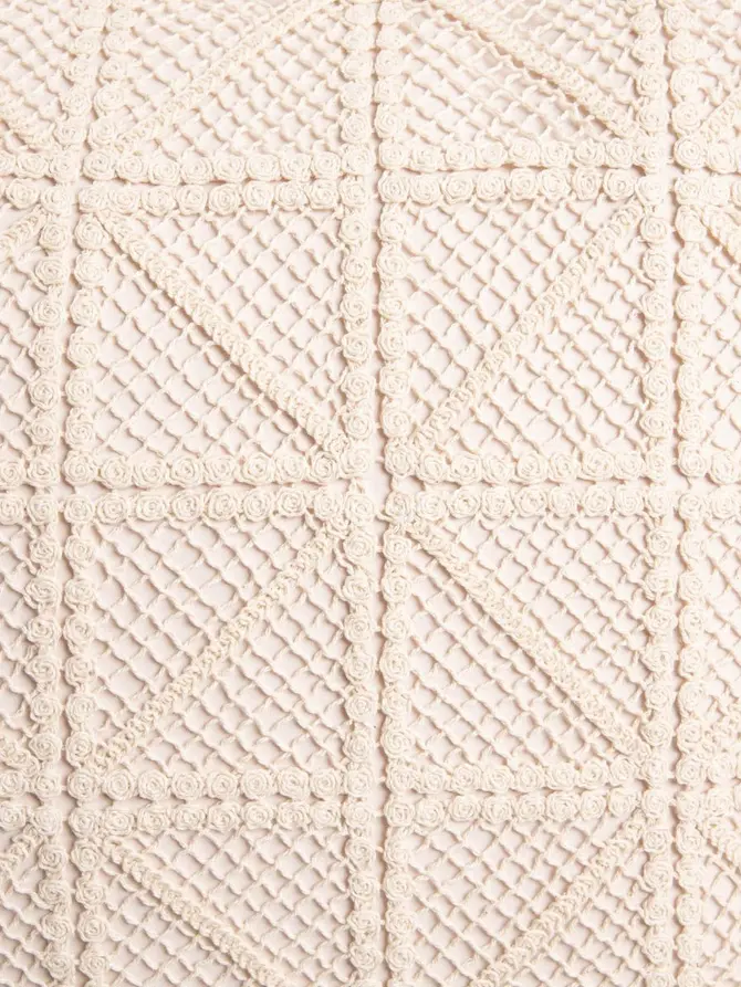Poszewka CROCHET ecru z szydełkowym wzorem 45x45 cm