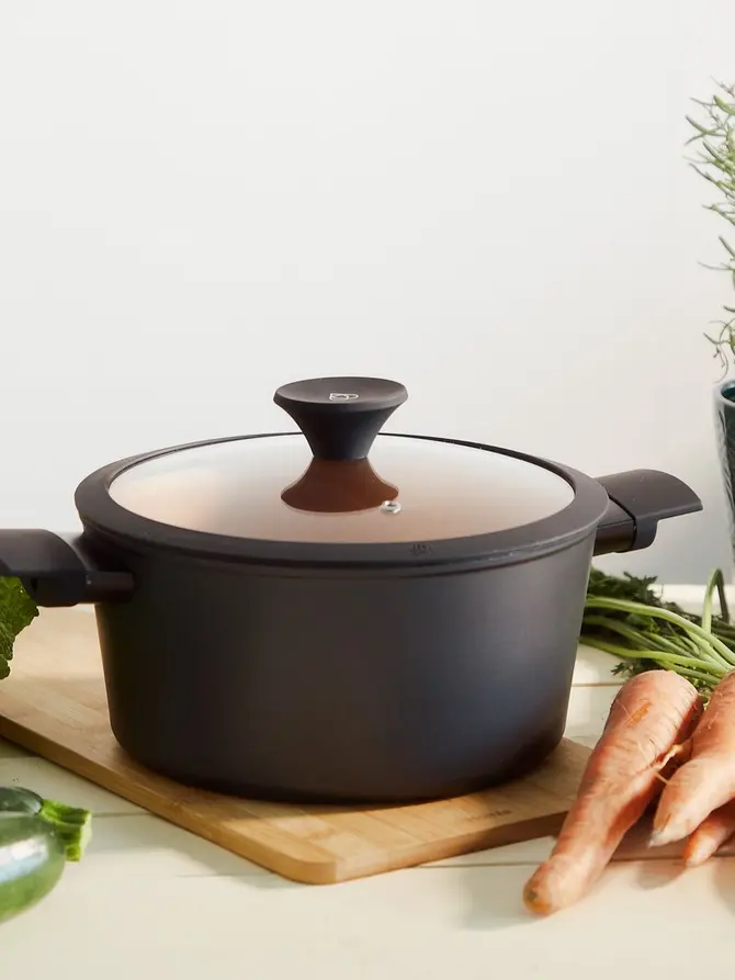 Garnek TRISTAN z pokrywką czarno- pomarańczowy 4,2 l