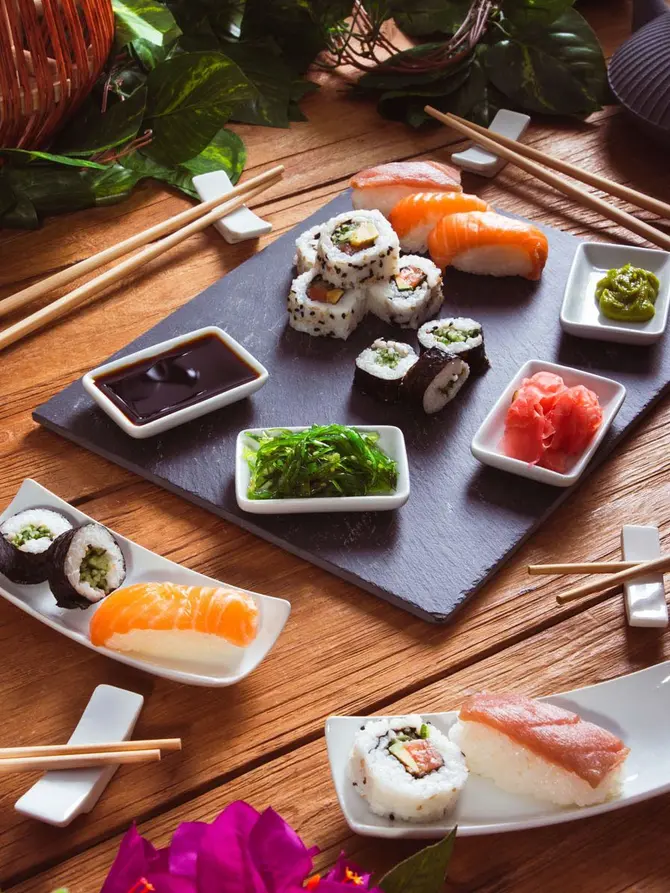 Zestaw do sushi SUSHI dla 4 osób, 15 elementów 30x24 cm