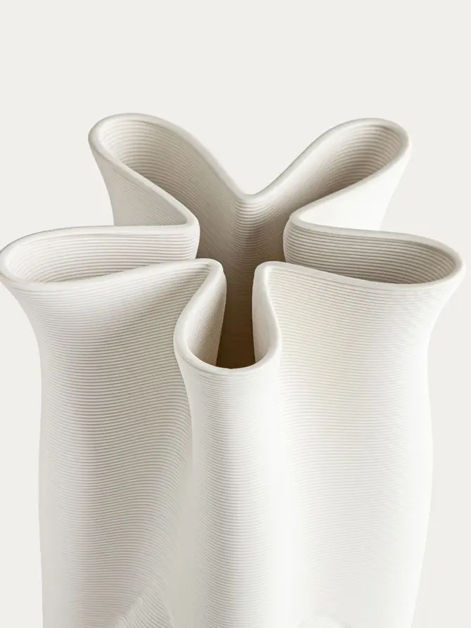 Wazon LIGNE ceramiczny wykonany w technologii druku 3D 18,4x24,5 cm