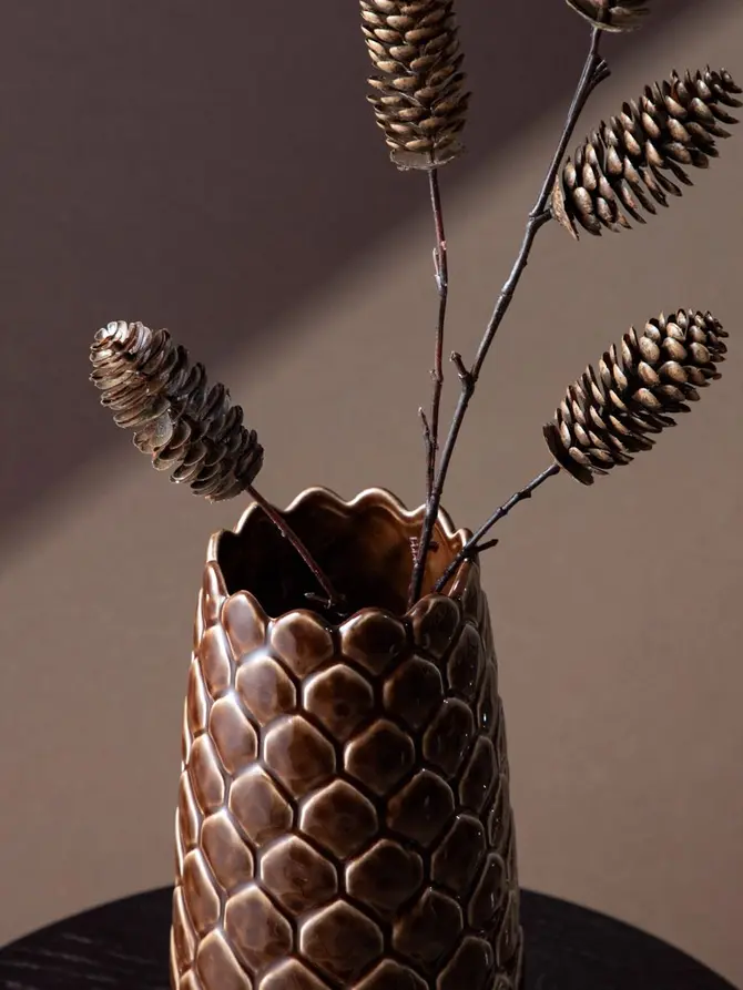 Wazon PINECONE ceramiczny szyszka brązowy 28x13,5 cm
