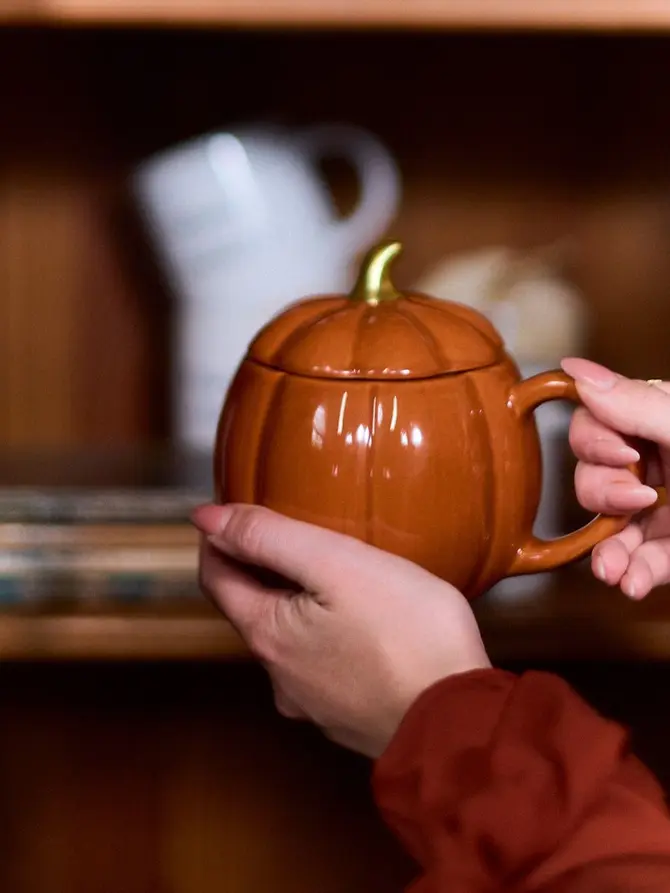 Kubek PUMPKIE w kształcie dyni z pokrywką pomarańczowy SHINY 0,6 l