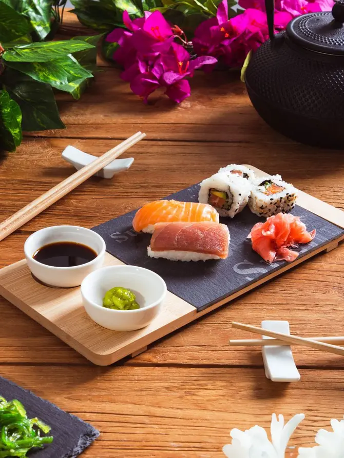 Zestaw do sushi SUSHI z dwiema miseczkami 30x14 cm