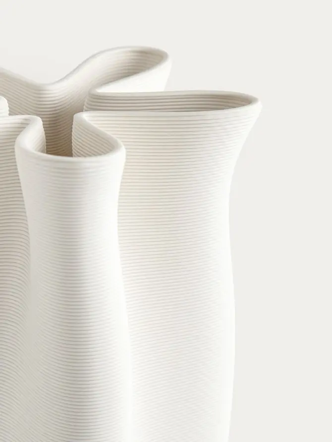 Wazon LIGNE ceramiczny wykonany w technologii druku 3D 18,4x24,5 cm