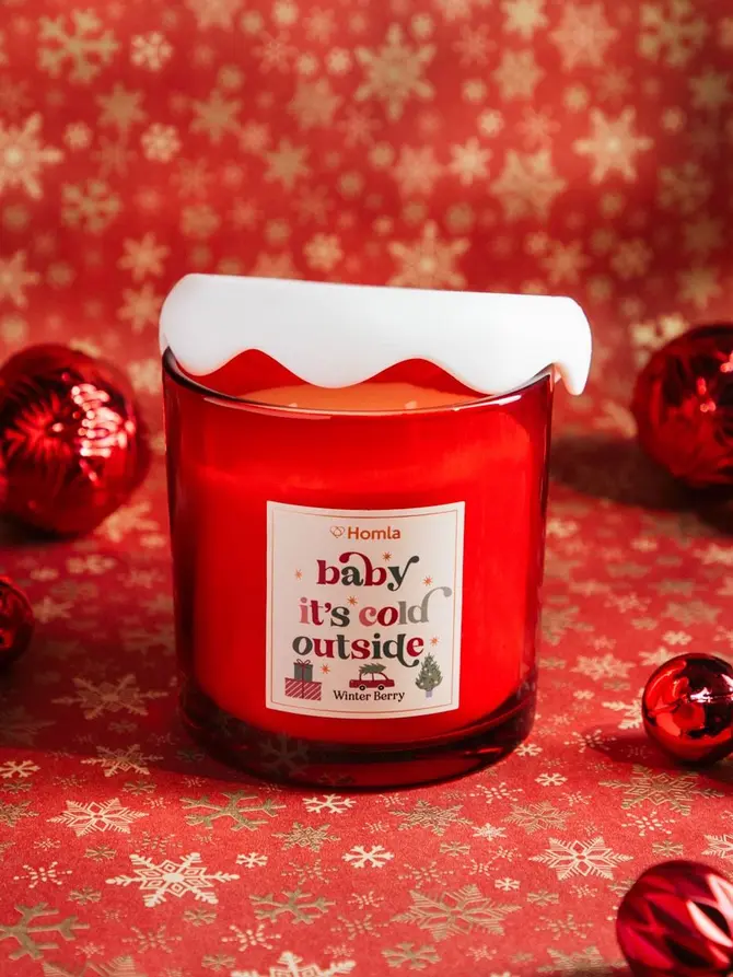Świeca zapachowa SNOW-KISSED Winter Berry 270 g