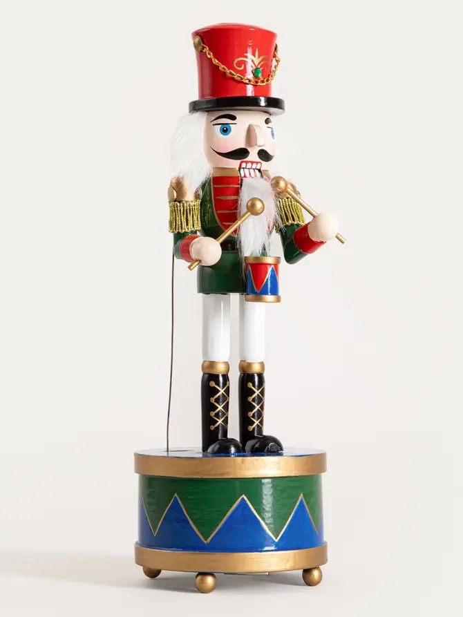 Figurka NUTCRACKER dziadek do orzechów na bębenku z pozytywką 30 cm
