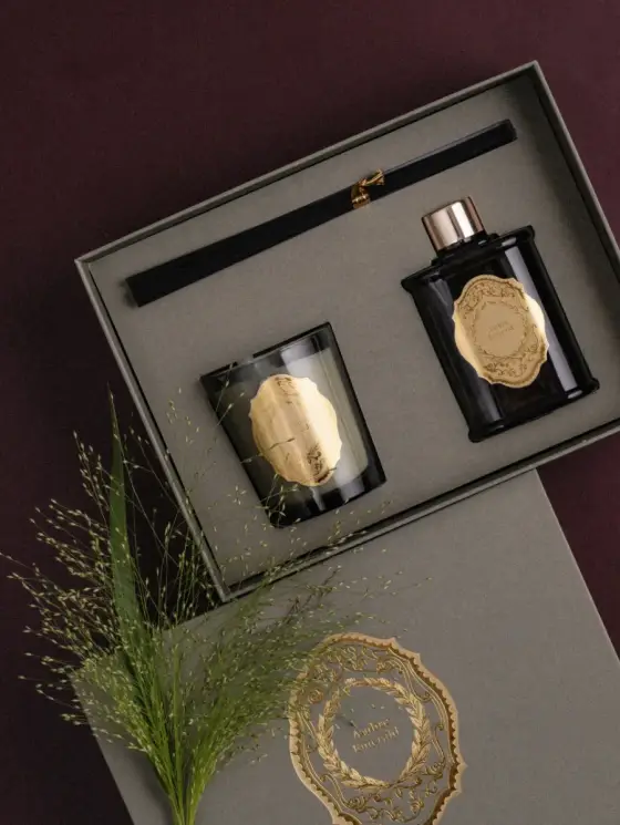 Zestaw zapachowy ORNAMENTS Ambre Emerald 70 g + 50 ml