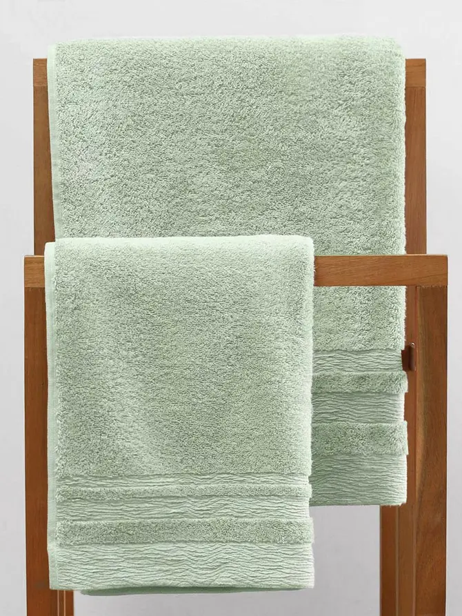 Ręcznik CLAT z delikatnym lureksem zielony 50x90 cm