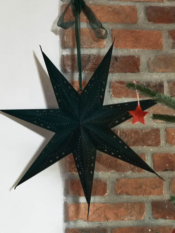 Gwiazda GALLA ażurowa zamszowa czarna z ledem 60 cm