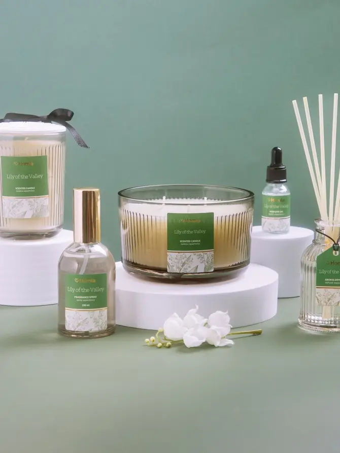 Świeca zapachowa z zawieszką BRISE Lily of the Valley 230 g
