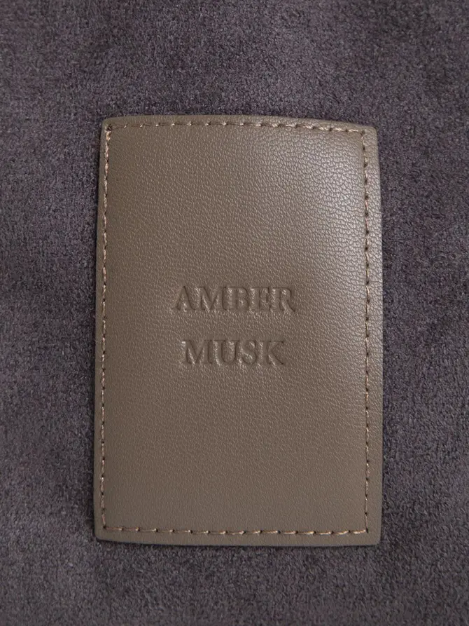 Saszetka zapachowa URBAN LEATHER Amber Musk 1 szt.